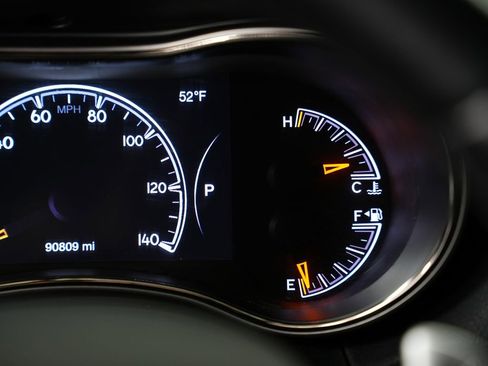 Used 2021 Jeep Grand Cherokee Limited X RWD image 15