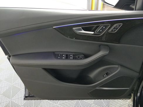 Used 2024 Audi Q8 Prestige AWD/4WD image 11