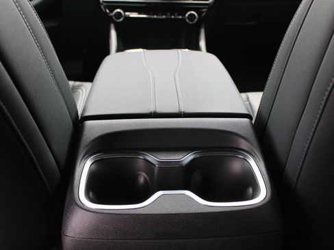 New 2026 Chevrolet Traverse LT w/ Enhanced Driving Package FWD image 28