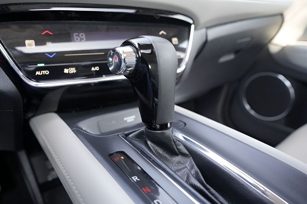 Used 2019 Honda HR-V EX-L image 31