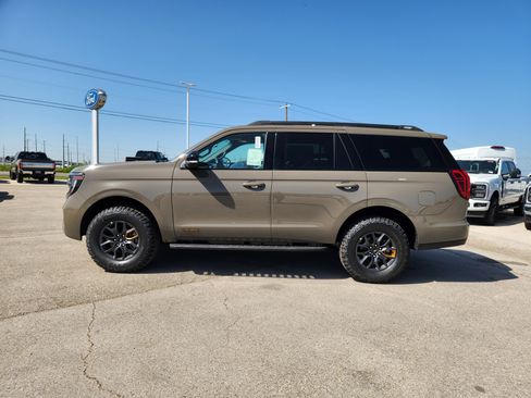 New 2027 Ford Expedition Tremor w/ Driver's Package AWD/4WD image 25