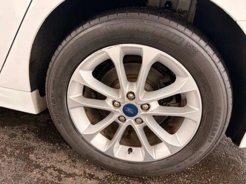 Used 2020 Ford Fusion SE FWD image 37