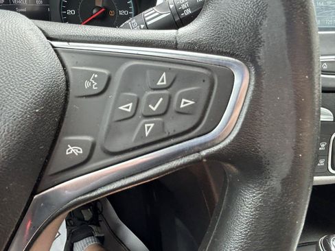 Used 2018 Chevrolet Equinox LS FWD image 19