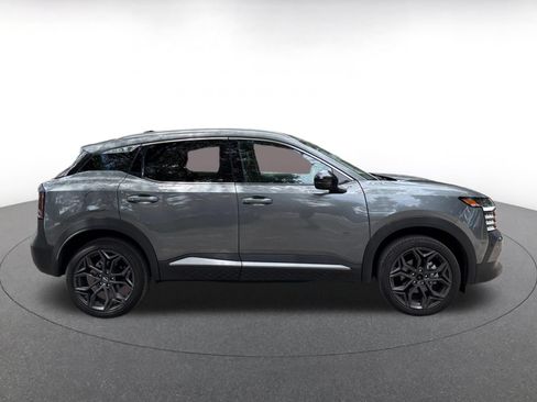 Used 2026 Nissan Kicks SR FWD image 11