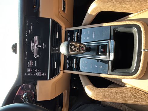 Used 2019 Porsche Cayenne S AWD/4WD image 18