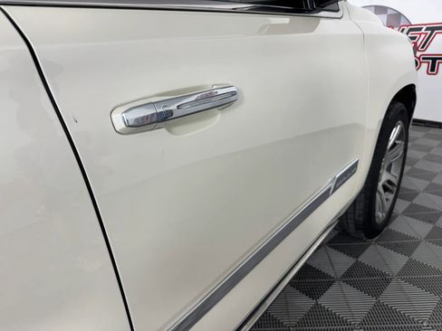 Used 2015 Cadillac Escalade Premium AWD/4WD image 32