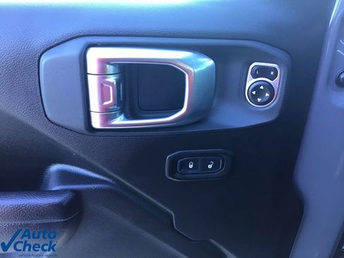 Used 2023 Jeep Wrangler Unlimited Rubicon image 22