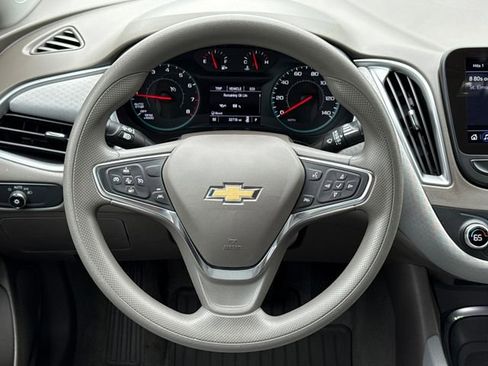 Used 2025 Chevrolet Malibu LT image 14
