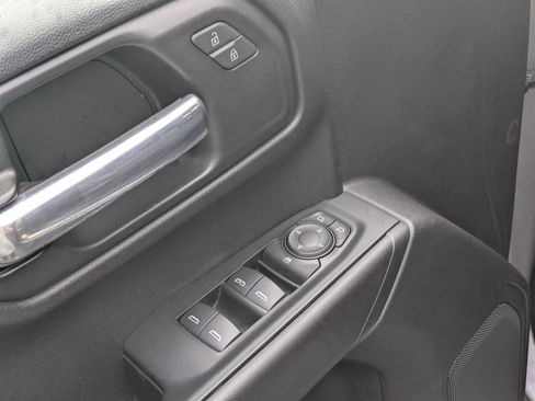 Used 2021 Chevrolet Silverado 1500 Custom Trail Boss image 10