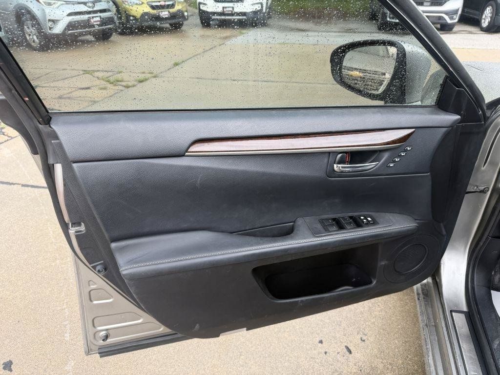 Used 2015 Lexus ES 350 w/ Premium Package FWD image 9