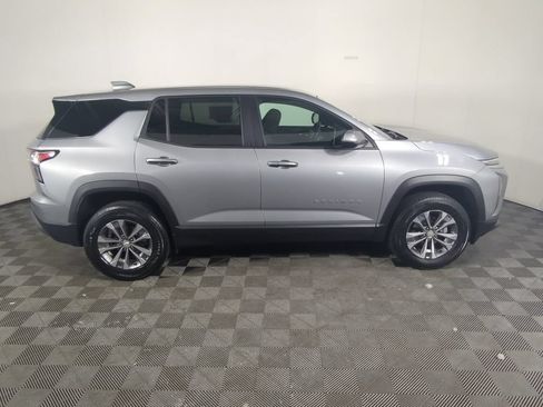 Used 2026 Chevrolet Equinox LT FWD image 10
