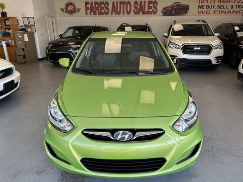 Used 2012 Hyundai Accent GS image 1