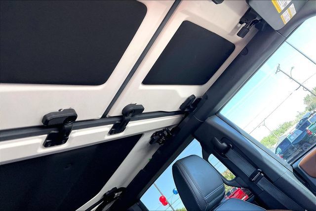 Used 2024 Ford Bronco Outer Banks AWD/4WD image 17