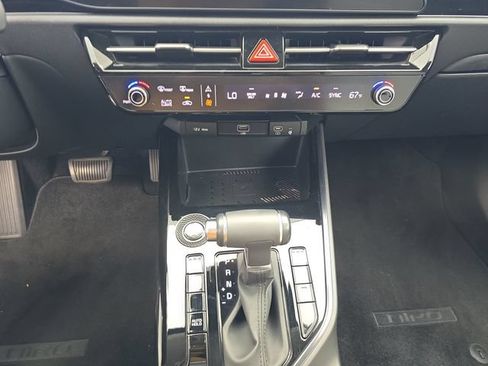 Used 2023 Kia Niro EX FWD image 23