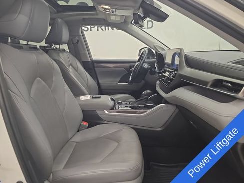 Used 2021 Toyota Highlander Limited AWD/4WD image 9