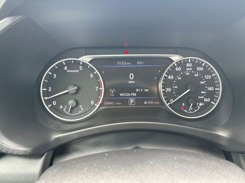 Used 2024 Nissan Sentra SV FWD image 19