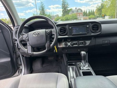 Used 2018 Toyota Tacoma SR w/ SR Convenience Package AWD/4WD image 15