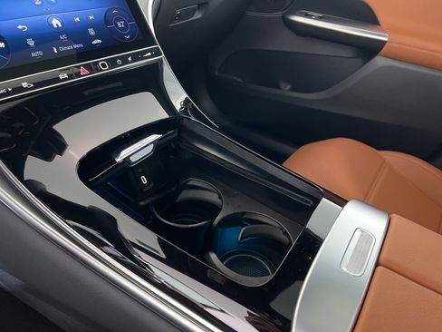 Certified 2025 Mercedes-Benz GLC 300 4MATIC image 10