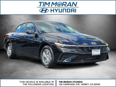 New 2026 Hyundai Elantra SE FWD image 1