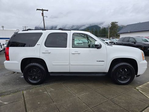 Used 2009 GMC Yukon SLT w/ Preferred Package image 4