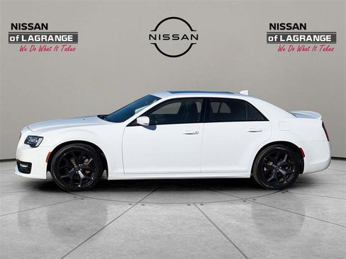 Used 2022 Chrysler 300 S image 8