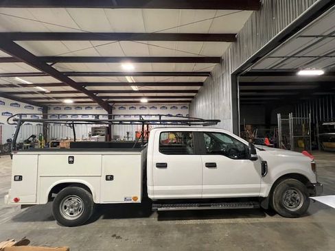 Used 2018 Ford F250 XL w/ Power Equipment Group image 7