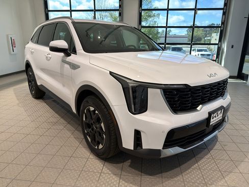 Used 2026 Kia Sorento S image 7