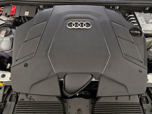 Certified 2025 Audi Q7 3.0T Premium w/ Convenience Package image 14