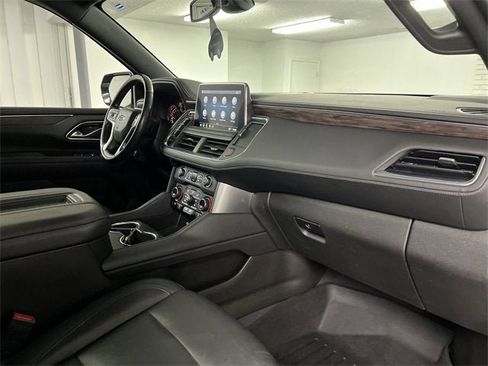 Used 2021 Chevrolet Suburban Z71 w/ Luxury Package image 29