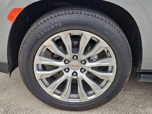 Used 2023 GMC Yukon Denali AWD/4WD image 13