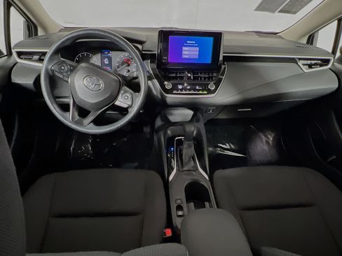 Used 2024 Toyota Corolla LE image 29