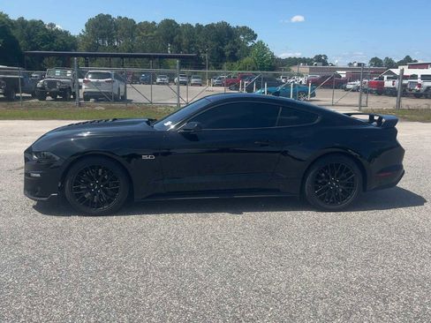 Used 2023 Ford Mustang GT Premium w/ GT Performance Package RWD image 3