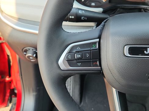 Used 2025 Jeep Compass Limited AWD/4WD image 16