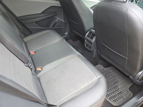 Used 2022 Volkswagen Taos SE FWD image 11