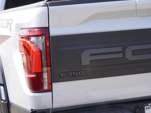 Used 2025 Ford F150 Raptor AWD/4WD image 10