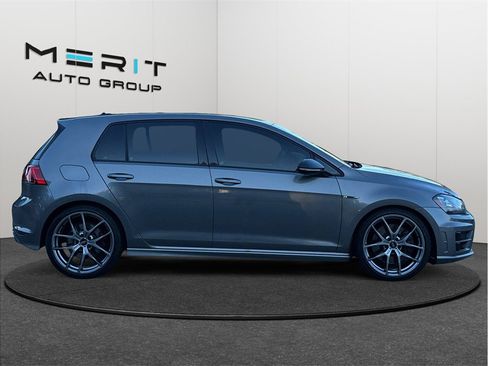 Used 2017 Volkswagen Golf R 4-Door image 10