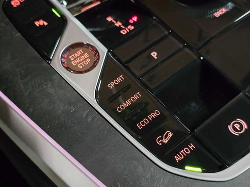 New 2026 BMW X5 xDrive40i w/ Executive Package image 36