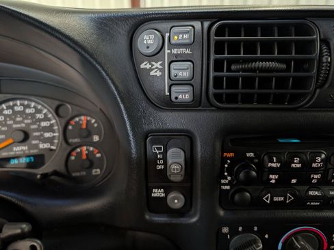 Used 2000 GMC Jimmy SLT AWD/4WD image 24