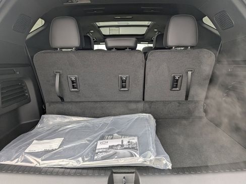 New 2026 Chevrolet Traverse LT w/ Sun and Wheel Package image 16