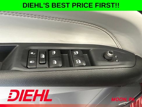 New 2026 Jeep Compass Limited w/ Sun, Sound & Navigation Group AWD/4WD image 22
