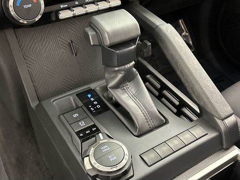 Used 2025 Toyota Tacoma SR5 image 15