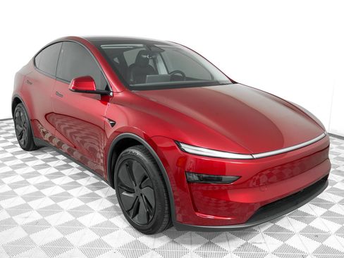 Used 2026 Tesla Model Y 2WD image 3