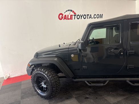 Used 2018 Jeep Wrangler Unlimited Sport w/ Connectivity Group image 7