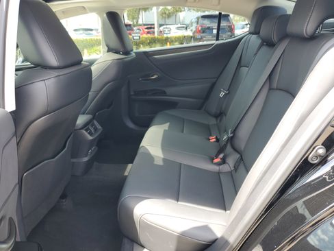 Used 2024 Lexus ES 350 w/ Premium Package image 14