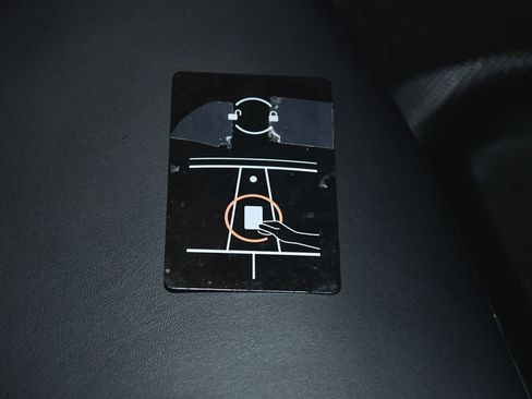 Used 2023 Tesla Model 3 Standard Range image 50