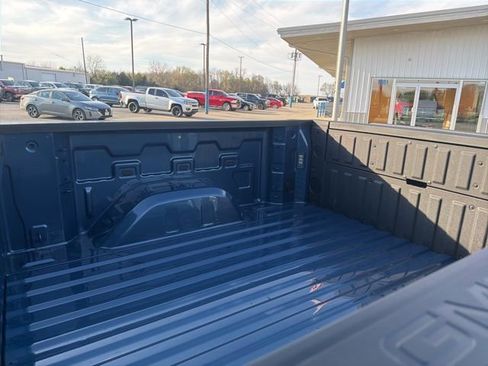 New 2026 GMC Sierra 1500 Elevation image 10