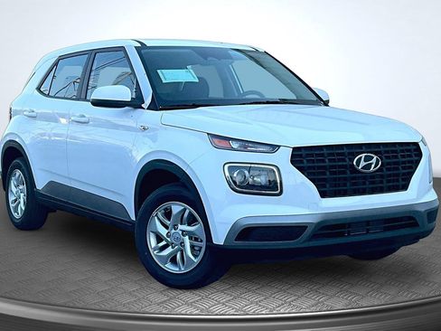 New 2026 Hyundai Venue SE FWD image 3