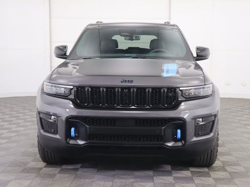 Used 2022 Jeep Grand Cherokee Trailhawk w/ Advanced Protech Group II image 2