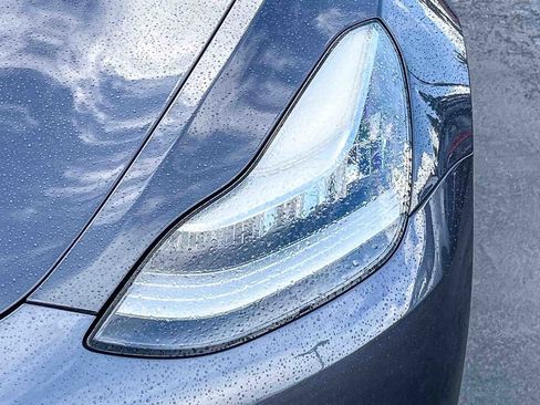 Used 2018 Tesla Model 3 Long Range image 7