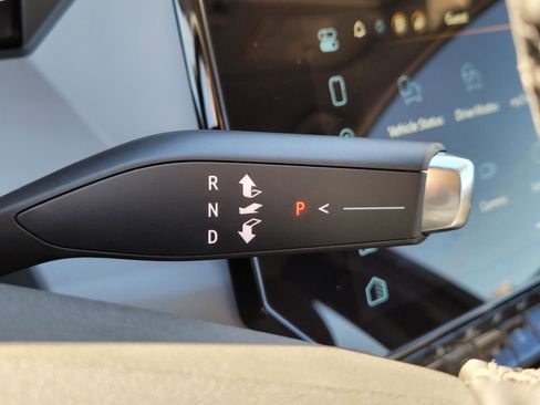 New 2027 Chevrolet Bolt LT w/ Comfort Package FWD image 17
